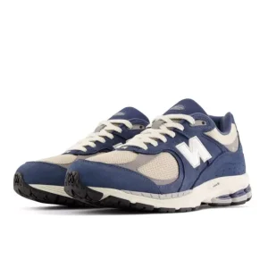 New-balance-2002r-vintage-indigo-calm-taupe-1-600×600