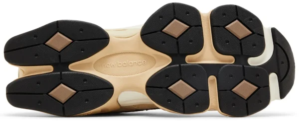 New Balance 9060 Emerging Brown נעלי סניקרס לגברים