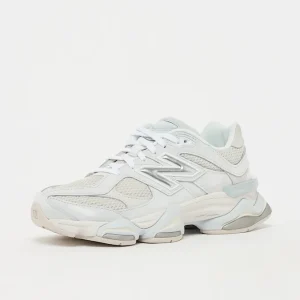 New-balance-9060-grey-metalic-silver-2