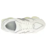New Balance 9060 Moonbeam נעלי סניקרס לגברים
