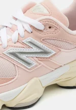 New Balance 9060 Pink Beige נעלי סניקרס לגברים