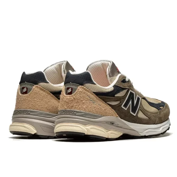 New Balance 990 v3 Made In USA Green Cream סניקרס