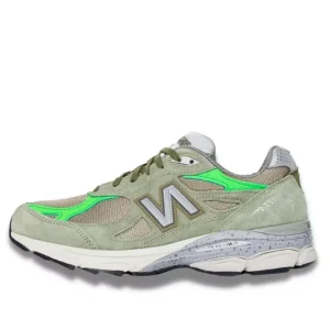 New Balance 990 V3 Patta Keep Your Family Close סניקרס
