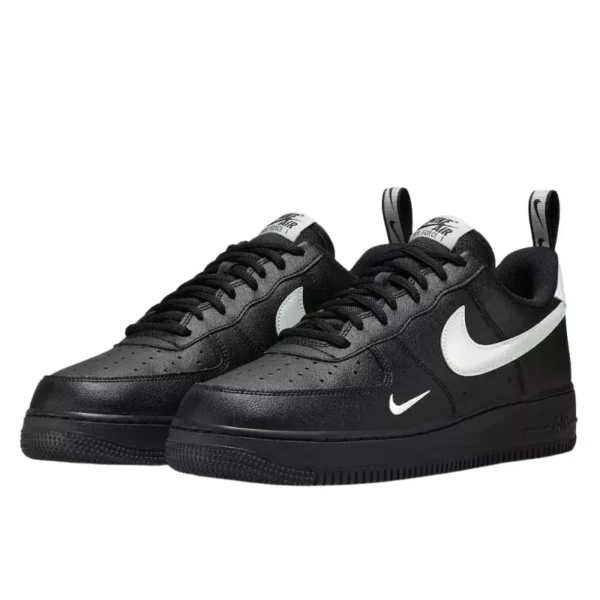 Nike Air Force 1 ’07 LV8 UT Black White סניקרס