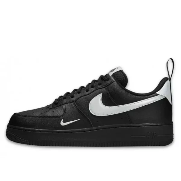 Nike Air Force 1 ’07 LV8 UT Black White סניקרס