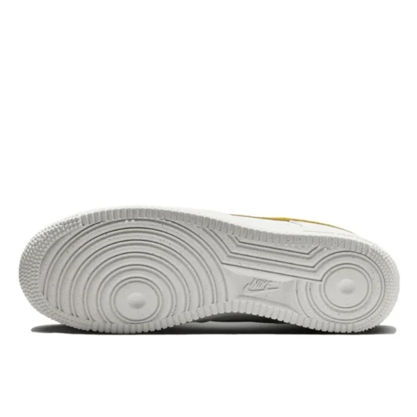 Nike Air Force 1 Low ’07 SE Next Nature Summit White Bronzine סניקרס