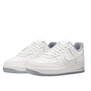 Nike-air-force-1-low-white-python-1-600×600