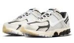 Nike Vomero 5 Supersonic Light Bone Black סניקרס