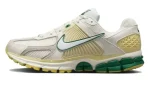 Nike Zoom Vomero 5 Alabaster Malachite סניקרס