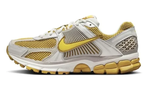 Nike Zoom Vomero 5 Bronzine סניקרס