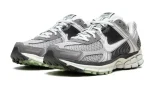 Nike Zoom Vomero 5 Cobblestone Flat Pewter סניקרס