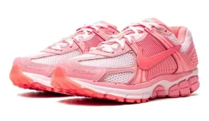 Nike-zoom-vomero-5-coral-chalk-hot-punch-2-1-600×348