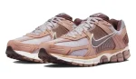 Nike Zoom Vomero 5 Dusted Clay סניקרס