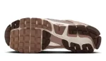 Nike Zoom Vomero 5 Dusted Clay סניקרס