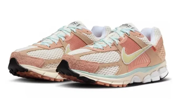 Nike Zoom Vomero 5 Have a Nike Day סניקרס