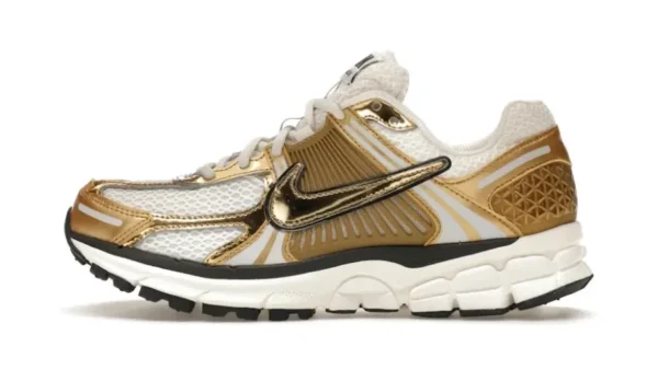 Nike Zoom Vomero 5 Metallic Gold סניקרס