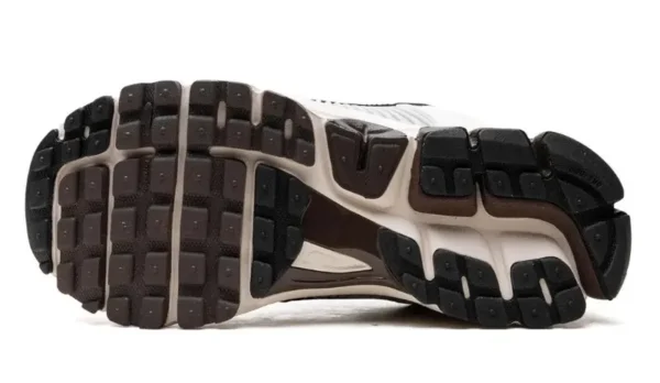 Nike Zoom Vomero 5 Phantom סניקרס