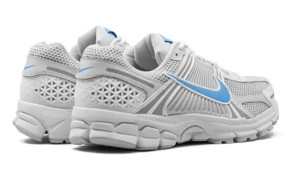 Nike Zoom Vomero 5 Photon Dust University Blue סניקרס