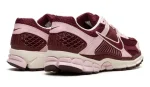 Nike Zoom Vomero 5 Pink Foam Team Red סניקרס