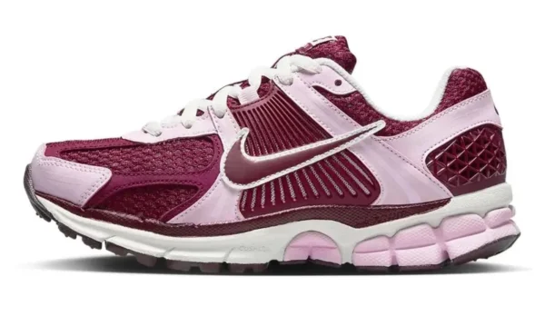 Nike Zoom Vomero 5 Pink Foam Team Red סניקרס