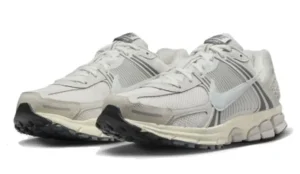 Nike-zoom-vomero-5-platinum-tint-1-600×348