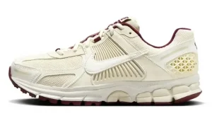 Nike Zoom Vomero 5 Valentine’s Day סניקרס