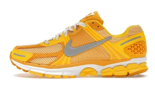 Nike Zoom Vomero 5 Yellow Ochre סניקרס