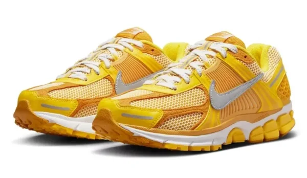 Nike Zoom Vomero 5 Yellow Ochre סניקרס