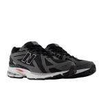 New Balance 1906 Black עם Team Red ו-Castlerock – נעלי ספורט בסגנון רטרו