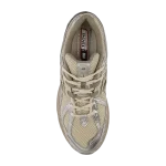 New Balance 1906 Silver Metallic with Timberwolf and Arid Stone נעלי סניקרס