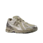 New Balance 1906 Silver Metallic with Timberwolf and Arid Stone נעלי סניקרס