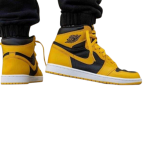 Nike Air Jordan 1 Retro High OG Pollen סניקרס