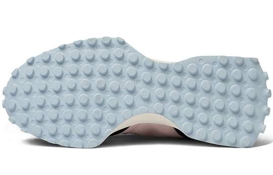 New Balance Wmns 327 Black White נעלי