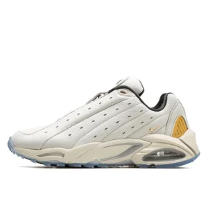 Nike Hot Step Air Terra Drake NOCTA Champagne סניקרס