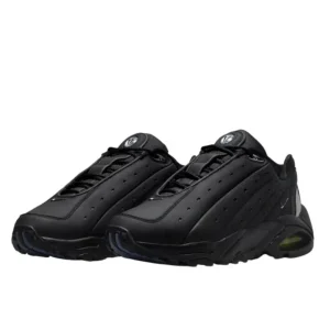 Nike-hot-step-terra-nocta-black-1-600×600