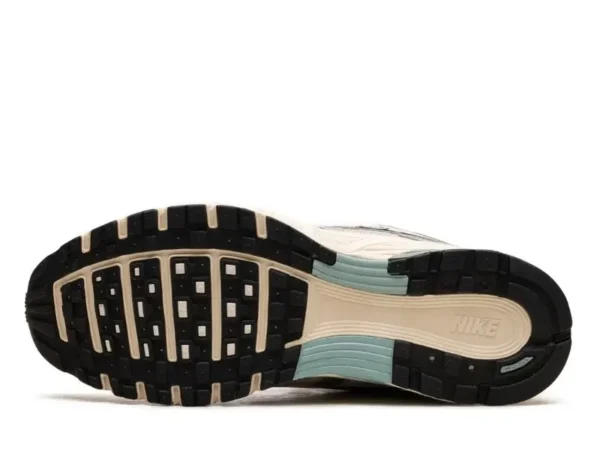 Nike P-6000 Flat Pewter נעלי